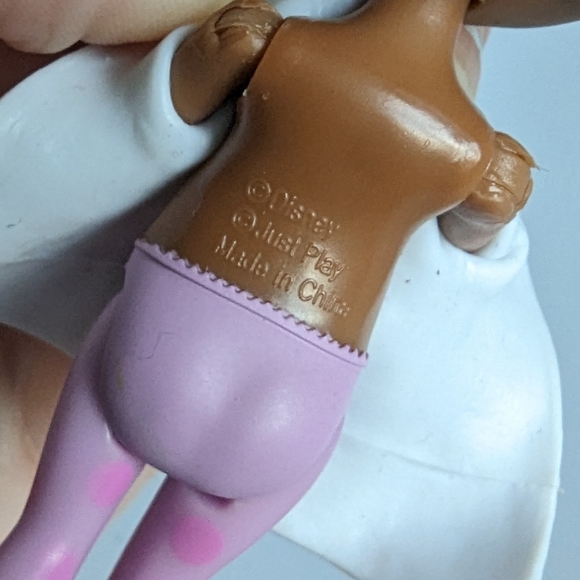 Disney Jr Doc McStuffins 4in Cake Topper Purple White just play Removable Coat - Picture 10 of 12